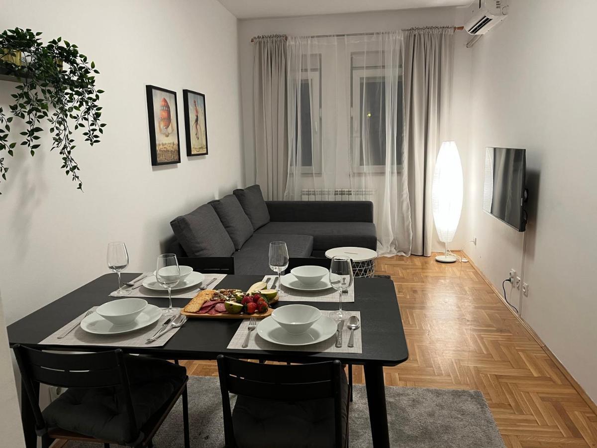 Apartment Ana - City Center เบลเกรด ภายนอก รูปภาพ
