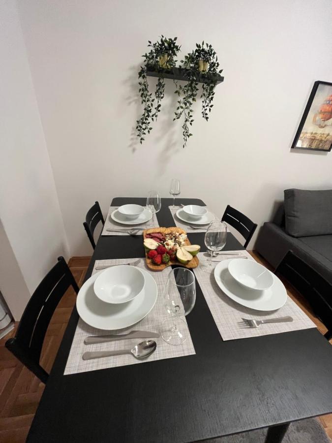 Apartment Ana - City Center เบลเกรด ภายนอก รูปภาพ