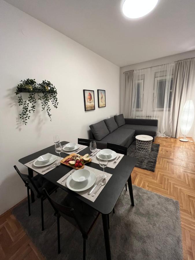 Apartment Ana - City Center เบลเกรด ภายนอก รูปภาพ